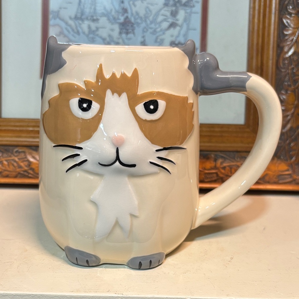 Tag Ceramic Cat Mug in Cream, Brown & Gray Accent